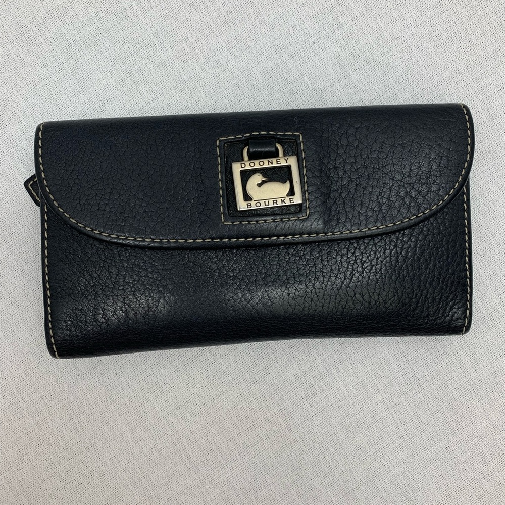 Dooney & Bourke Vintage Black Pebble Leather Wallet